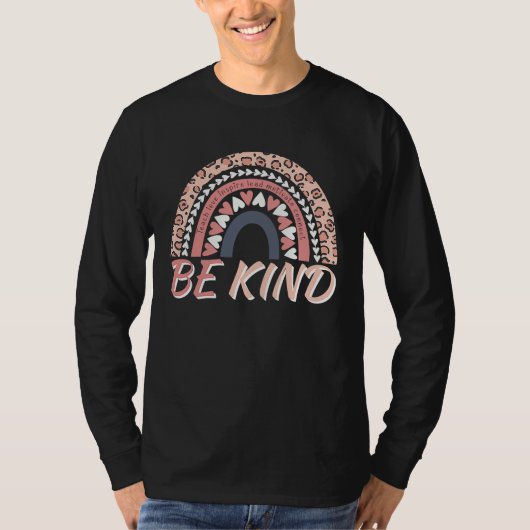 Be Kind Leopard Rainbow Motivational Quote Teacher T-Shirt (Vorderseite)