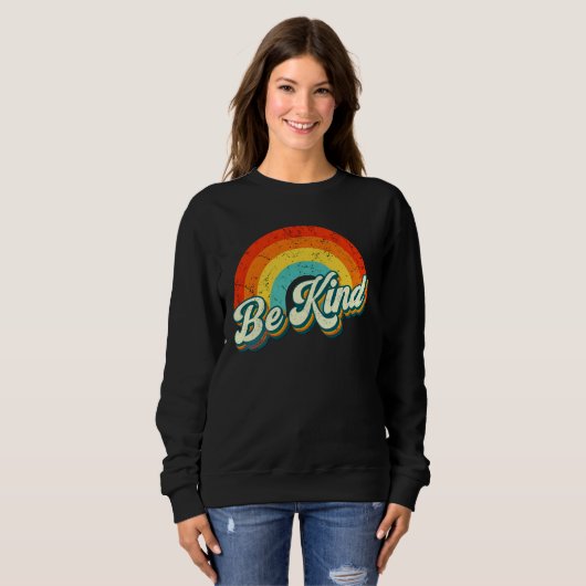 Be Kind Rainbow Crewneck Sweatshirt (Vorne ganz)