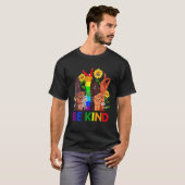 Be Kind Rainbow Sign Language LGBT Pride Equality  T-Shirt (Vorne ganz)