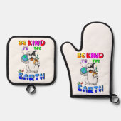 Be Kind To The Earth Ofenhandschuh & Topflappen-Set (Vorderseite)