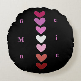 Be Mine Minimal Heart Stack Valentine T-Shirt Rundes Kissen