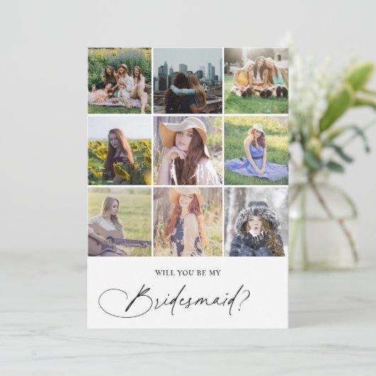 Be My Bridesmaid Chic Script Foto Einladung (Stehend Vorderseite)