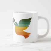Be Retro Rainbow Peace Dove Jumbo Mug Jumbo-Tasse (Rechts)