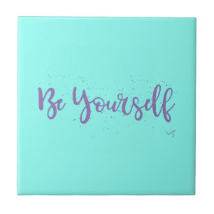 Be-Yourself-Typografie-Lila Fliese
