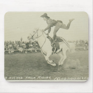 Bea Kirnan Kunstreiten. Mousepad