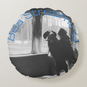 Bea Streaming Bailey Pillow Rundes Kissen