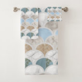 Beach Aqua Blue White Marble Pastel Mermaid Scales Badhandtuch Set (Insitu)
