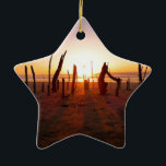 Beach Art Keramik Ornament<br><div class="desc">Fotografie an der Oregon Küste der Driftwood-Schöpfung meiner Familie gegen den Sonnenuntergang aufgenommen.</div>
