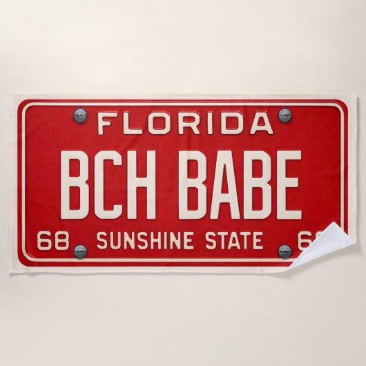 Beach Babe 1969 | Red Retro Florida License Plate Strandtuch (Vorderseite)
