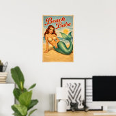 Beach Babe Pin-Up Mermaid - Retro Coastal Life Art Poster (Heimbüro)