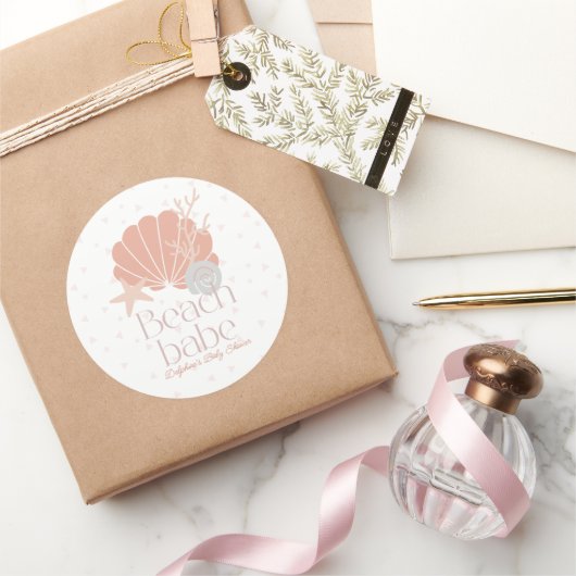 Beach Babe Seashell Pink Girl Baby Shower Runder Aufkleber (Schenken)