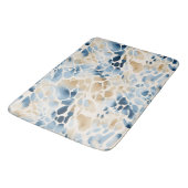 Beach Blue und Tan Wave Muster Badematte (Schrägansicht)