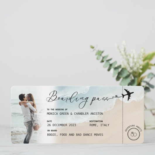 Beach Boarding Pass Hochzeit in Urlaubsort QR-Code Einladung (Stehend Vorderseite)
