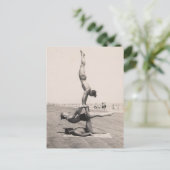 Beach Boy Balance Postkarte (Stehend Vorderseite)