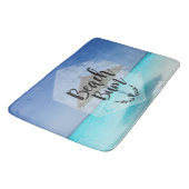 Beach Bum Typografie - Regenschirm am Tropical Bea Badematte (Schrägansicht)