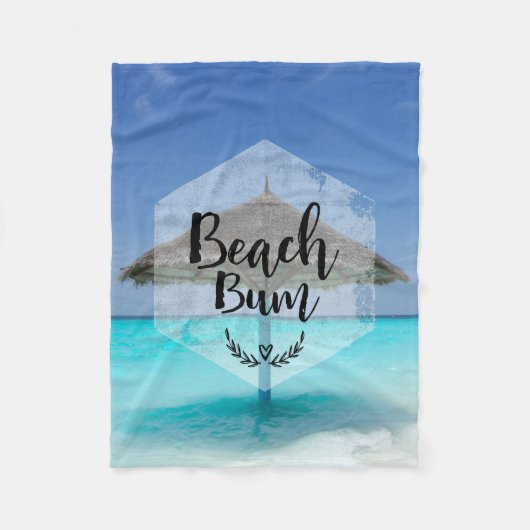 Beach Bum Typografie - Regenschirm am Tropical Bea Fleecedecke (Vorderseite)