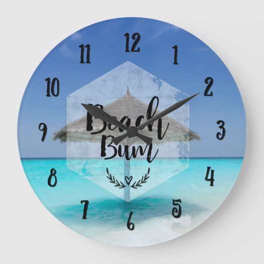 Beach Bum Typografie - Regenschirm am Tropical Bea Große Wanduhr (Vorderseite)
