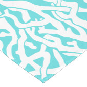 Beach Coral Reef Muster Nautical White Blue Mittelgroßer Tischläufer (Ecke)