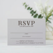 Beach Couple RSVP Karte (Stehend Vorderseite)