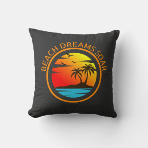 Beach Dreams Soar: Reversionen an der Küste Kissen
