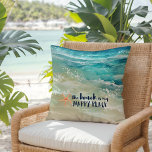Beach Happy Place Watercolor Ocean Waves Küste Kissen<br><div class="desc">Fügen Sie Ihrem Zuhause eine Strandvibe hinzu mit diesem gemütlichen Baumwoll-Kissen,  das tropisch türkisfarben und Meeresschaum-Wellen,  Korallensterfisch und Typografie aus "Der Strand ist mein glücklicher Ort" in einem nautischen Marineblau enthält. Kunst von KL Stock</div>