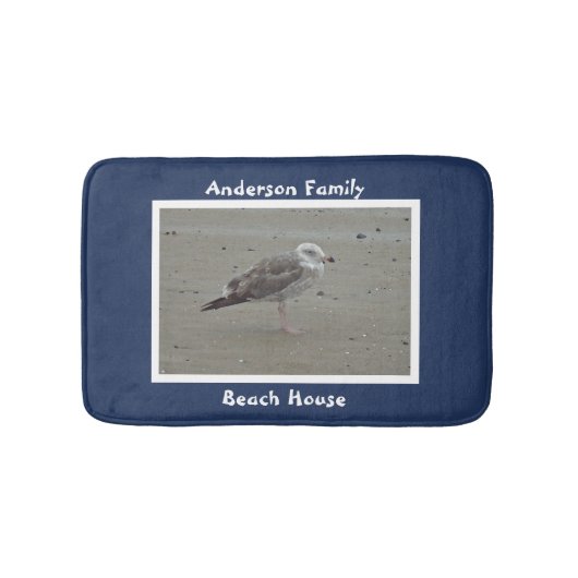 Beach House Artistic Seagull on Sand Ocean Animal Badematte (Vorderseite)