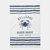 Beach House Familienname Crab Navy Blau und Weiß Geschirrtuch (Vertikal)