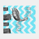 Beach House Pelican und Chevrons Fleecedecke (Vorderseite (Horizontal))