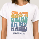 Beach Junggeselinnen-Abschied Groovy Retro Bridesm T-Shirt<br><div class="desc">Lassen Sie sich mit diesem atemberaubenden Junggeselinnen-Abschied am Strand, personalisierten T - Shirt, von Ihrem bevorstehenden Junggeselinnen-Abschied verwöhnen. Ob Sie einen Badeurlaub, einen Mädchenurlaub oder einen Junggeselinnen-Abschied der besten Freunde verbringen möchten, diese T - Shirt sind die perfekte Ergänzung zu Ihrem unvergesslichen Aufenthalt. Fügen Sie Ihrem Junggeselinnen-Abschied eine persönliche Touch...</div>