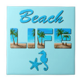 Beach Life Word Art mit Sand und Palmen Fliese (Vorderseite)
