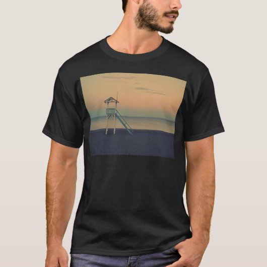 Beach Lifeguard Tower Sunset T-Shirt (Vorderseite)