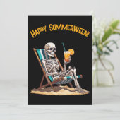 Beach Lounges Skeleton Halloween Einladung (Stehend Vorderseite)