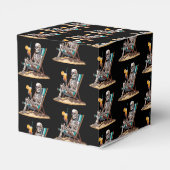 Beach Lounges Skeleton Halloween Geschenkschachtel (Rückseite)