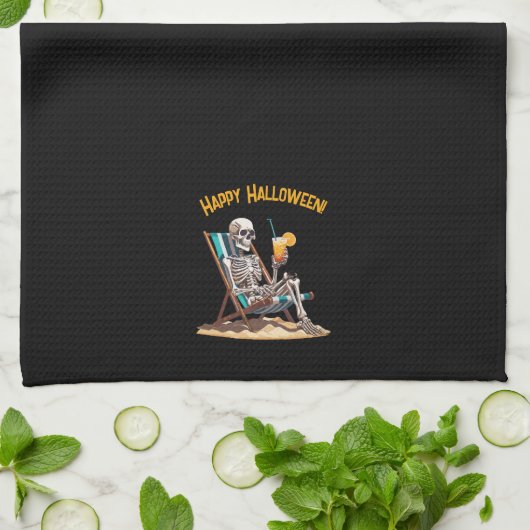 Beach Lounges Skeleton Halloween Geschirrtuch (Gefaltet)