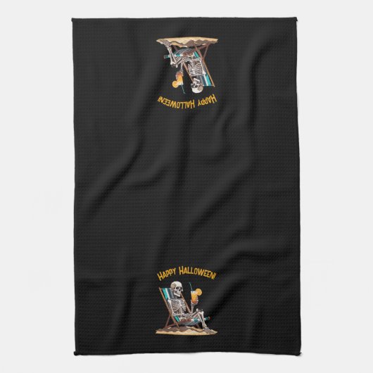 Beach Lounges Skeleton Halloween Geschirrtuch (Vertikal)