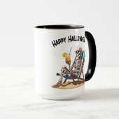 Beach Lounges Skeleton Halloween Tasse (VorderseiteRechts)