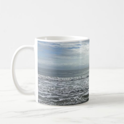 Beach Ocean Water Sky Blue White Gray Wave Küste Kaffeetasse (Links)