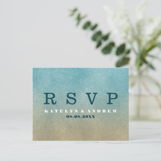 Beach Ombre Minimal Wedding RSVP Einladungspostkarte (Stehend Vorderseite)