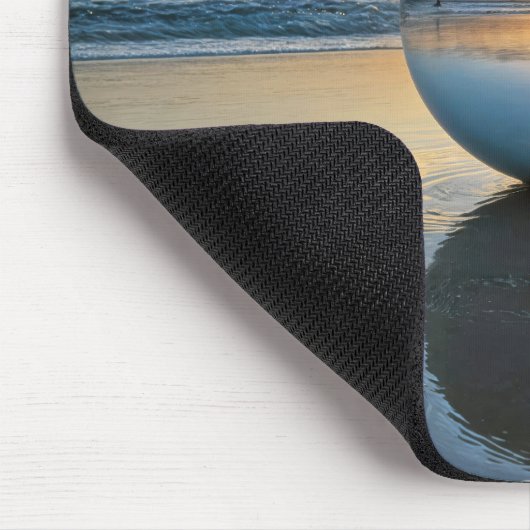 Beach Orb mit Sonnenaufgang Reflektion Mousepad (Ecke)