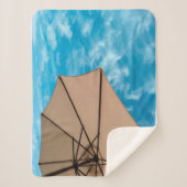 Beach Party Blues Sonne Ozean Schirm Pop Farbe Sherpadecke (Vorderseite)