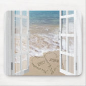 Beach Sand Heart mit offenem Fenster Mousepad (Vorne)