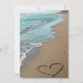 Beach Sand Hearts Elegant Tropical Modern Wedding Einladung (Rückseite)