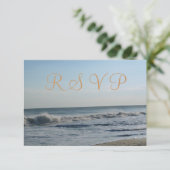 Beach Sand Ocean Waves Hochzeit RSVP Karte (Stehend Vorderseite)