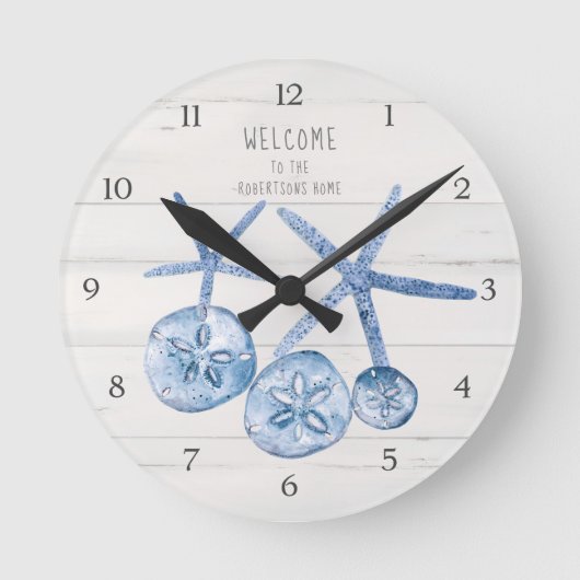 Beach Starfish Sand Dollar Modern Blue White Wood Runde Wanduhr (Vorderseite)