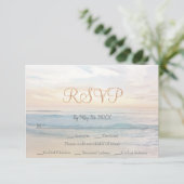 Beach Sunset Beach Hochzeit mit gepflegtem Meer RSVP Karte (Stehend Vorderseite)