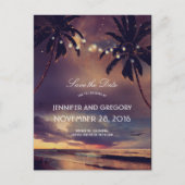 Beach Sunset Palms String Lights Save the Date Ankündigungspostkarte (Vorderseite)
