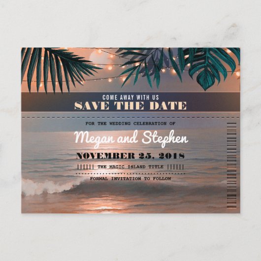 Beach Sunset String Lights Palms Save the Date Ankündigungspostkarte (Vorderseite)