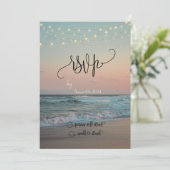 Beach Sunset, String Lights Script-UAWG Einladung (Stehend Vorderseite)