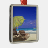 Beach Umbrella, Abaco, Bahamas Silbernes Ornament (Rechts)