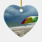 Beach Umbrella Heart Keramik Ornament (Vorne)